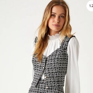 Lulu's Black and White Tweed Crop Top Size Large